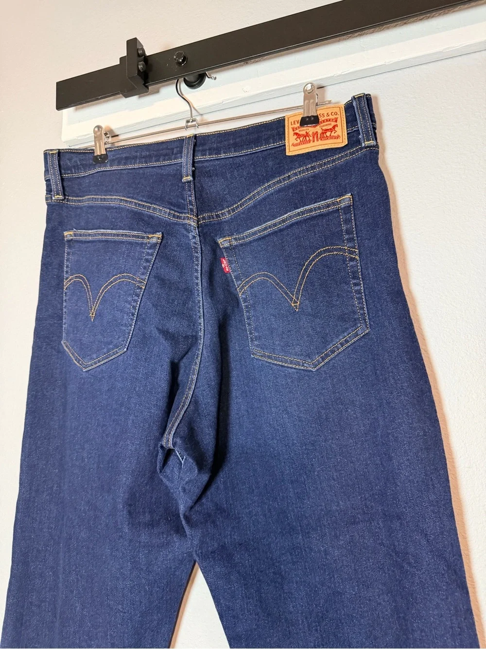 Levi's Women's Ribcage Straight Ankle Jeans 32 Dark Wash Distressed High Rise